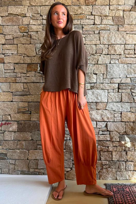 Jo Jo Quirky Classic Barrel Pant Rust